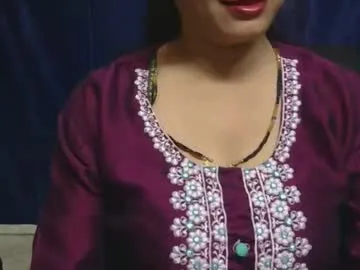 roouse – webcam model profile photo Image 5