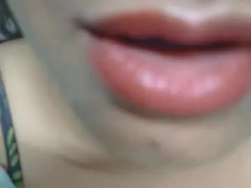 roouse – webcam model profile photo Image 7