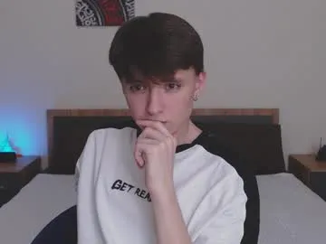 IORio2 – webcam model profile photo Image 13