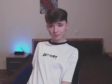 IORio2 – webcam model profile photo Image 2