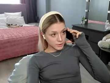 trainwithme – webcam model profile photo Image 19