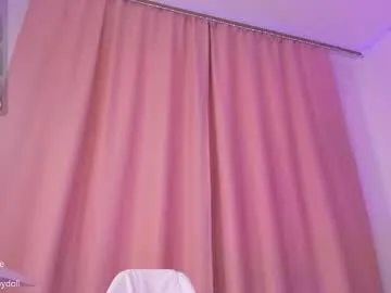 TwinksNextDoor – webcam model profile photo Image 14