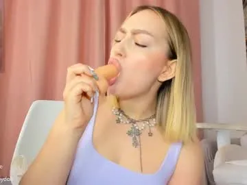 TwinksNextDoor – webcam model profile photo Image 15