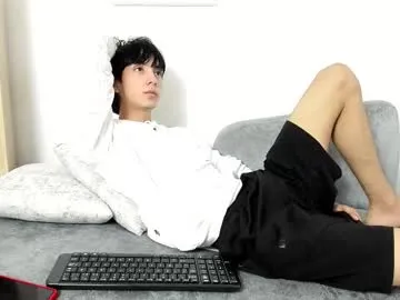 MaximoBenetti – webcam model profile photo Image 11