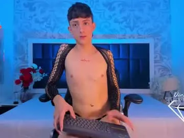 PumaShyXD chat room preview Image 12