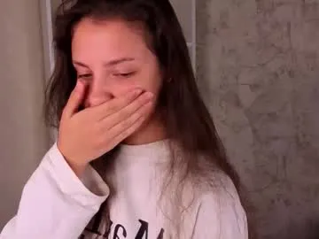 PumaShyXD – webcam model profile photo Image 5