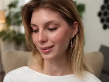 bombaleila – webcam model profile photo Image 3