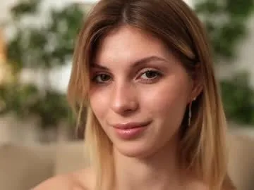 bombaleila – webcam model profile photo Image 7