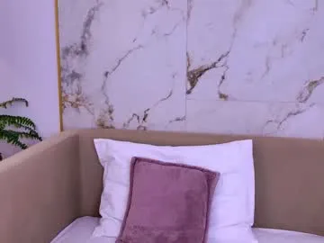 secret_dream415 – webcam model profile photo Image 12