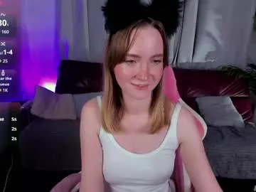 roouse – webcam model profile photo Image 10