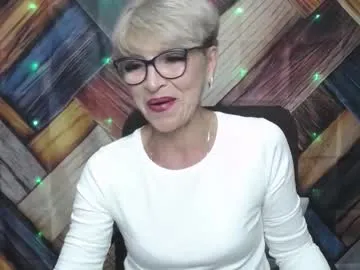 bisexualmilf – webcam model profile photo Image 14