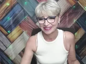 bisexualmilf – webcam model profile photo Image 16