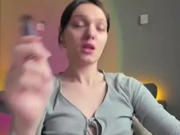 emiliarouds Image 2