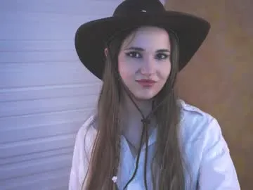 little_poetryy – webcam model profile photo Image 13