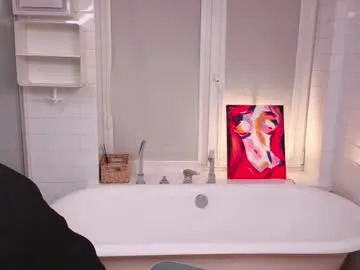 little_poetryy – webcam model profile photo Image 9