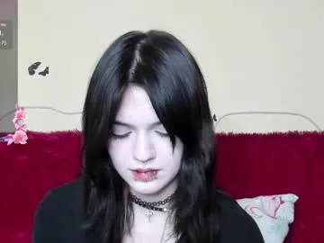 zui_lu – webcam model profile photo Image 10