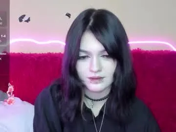 zui_lu – webcam model profile photo Image 9