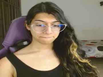 IORio2 – webcam model profile photo Image 13