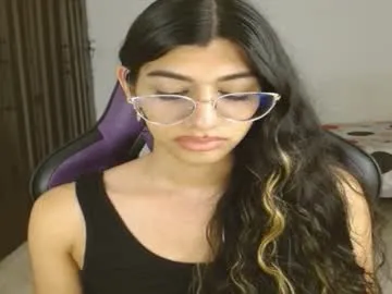 IORio2 – webcam model profile photo Image 6