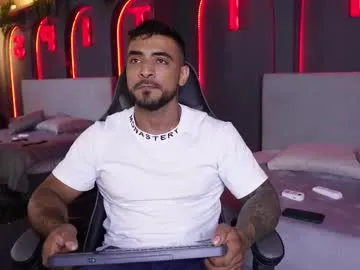 rikutorikukuto – webcam model profile photo Image 6