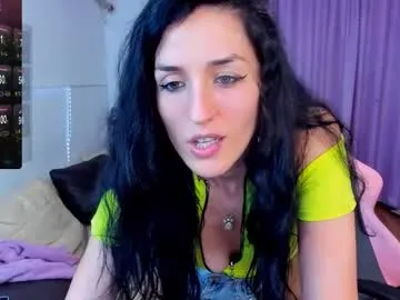 enchant_baby_ – webcam model profile photo Image 17