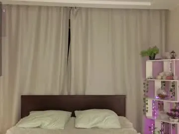 guns_n_buns chat room preview Image 13