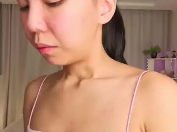 guns_n_buns chat room preview Image 15