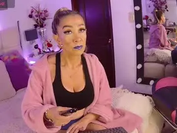 bisexualmilf – webcam model profile photo Image 10