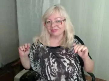 IORio2 – webcam model profile photo Image 14