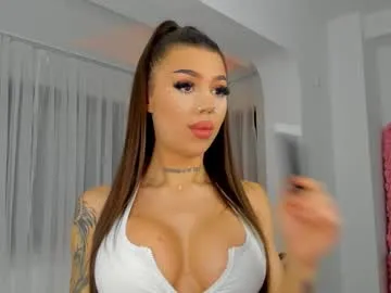 _Alicee_1 – webcam model profile photo Image 8