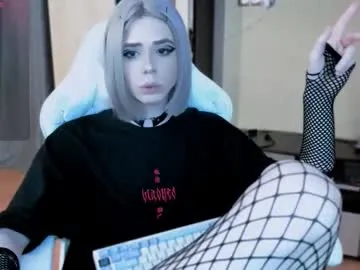 bloody_petal – webcam model profile photo Image 17