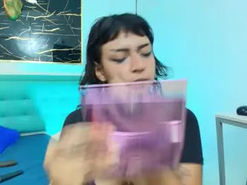 thisgirl__ chat room preview Image 19