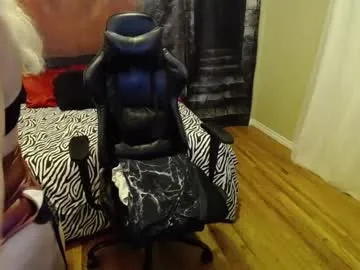 PumaShyXD – webcam model profile photo Image 12