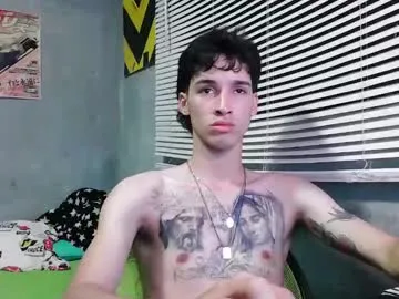 MaximoBenetti – webcam model profile photo Image 15