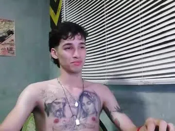 MaximoBenetti – webcam model profile photo Image 9