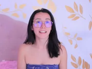 TaniaRedd – webcam model profile photo Image 12