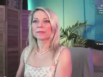 lissa_meooow chat room preview Image 10