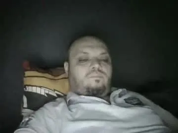 lioncluess – webcam model profile photo Image 18