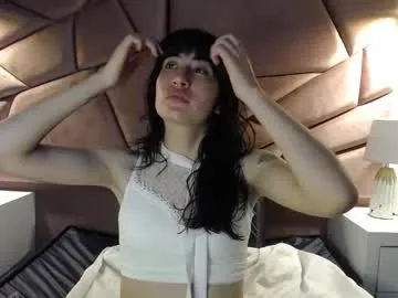 roouse – webcam model profile photo Image 3