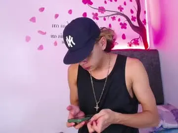 DomManlyGuy – webcam model profile photo Image 4