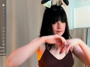 sandili – webcam model profile photo Image 18