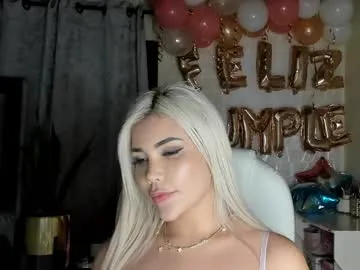 TwinksNextDoor – webcam model profile photo Image 18