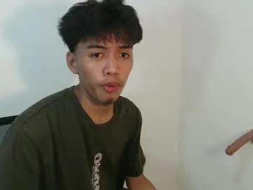 roouse – webcam model profile photo Image 2