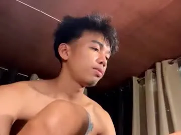 roouse – webcam model profile photo Image 3