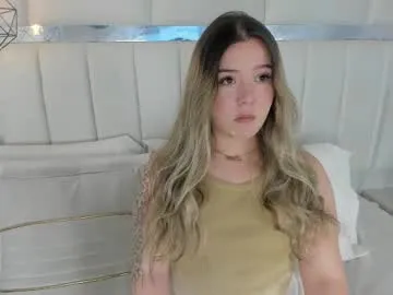 hustleebabyy_vikki – webcam model profile photo Image 8