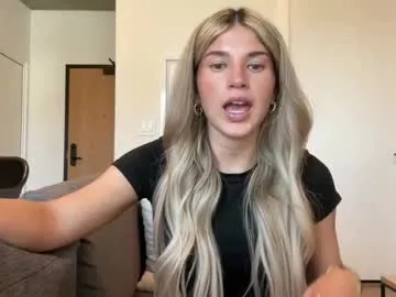 hornyshow_tv – webcam model profile photo Image 9