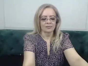 sweetie_natasha – webcam model profile photo Image 3