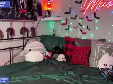 TwinksNextDoor – webcam model profile photo Image 6