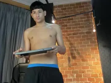 sellapink – webcam model profile photo Image 3