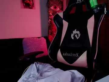 roouse – webcam model profile photo Image 11